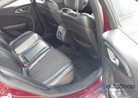 2015 Chrysler 200 S z USA, uszkodzony, nr VIN 1C3CCCBB0FN712030